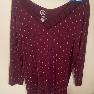 Women’s size XL Maurice’s Maroon blouse with cream diamond pattern! GUC! Cute!